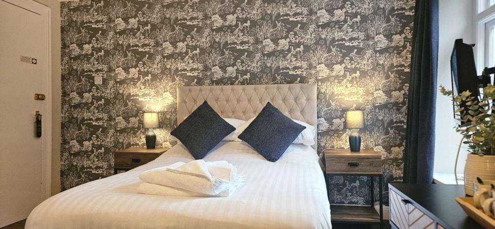 The Abbey Inn بكفاستلاي المظهر الخارجي الصورة