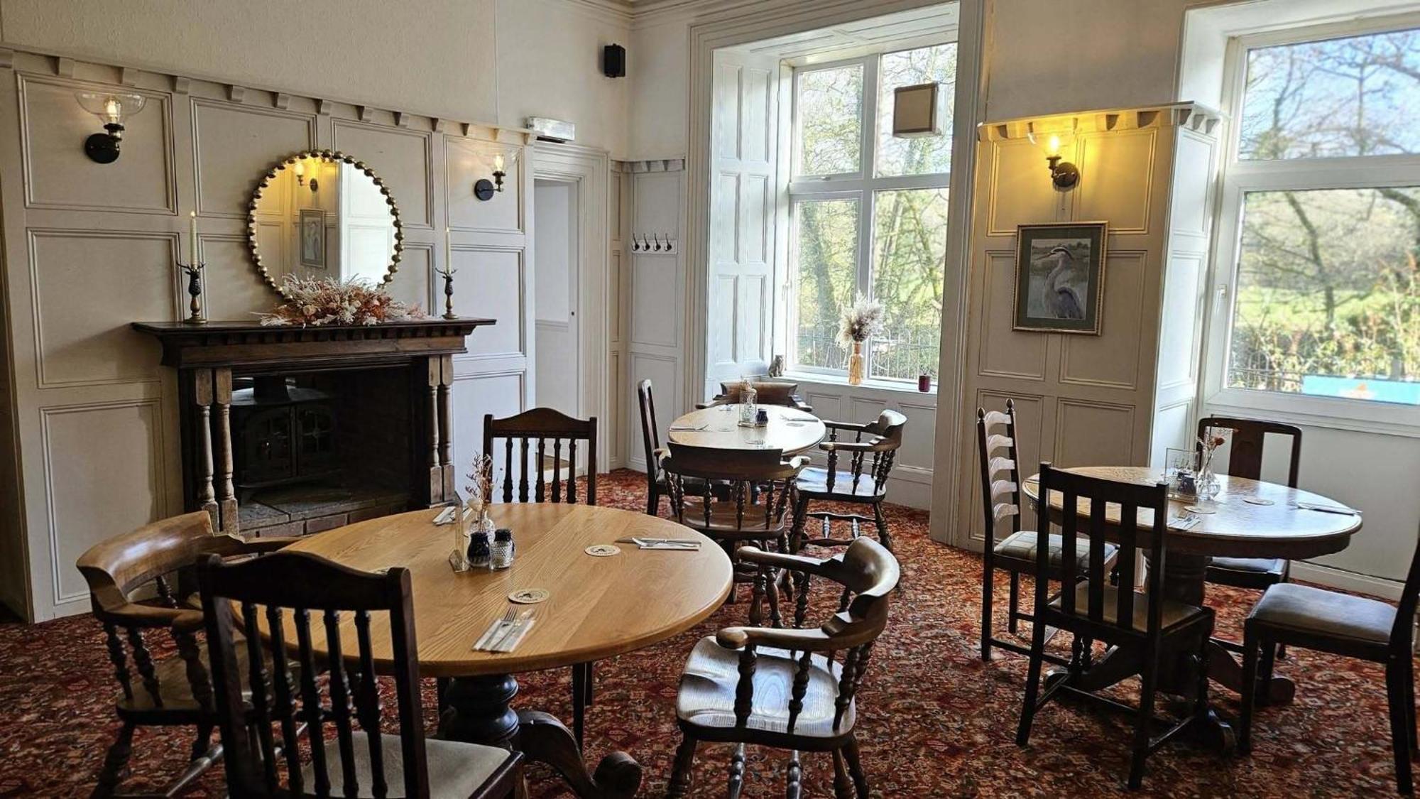 The Abbey Inn بكفاستلاي المظهر الخارجي الصورة